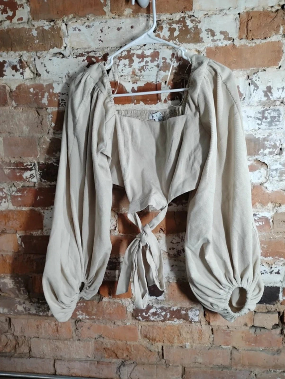 HyFve Crop Top Long Sleeve Tie Large